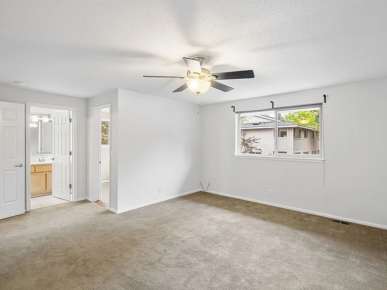 1801 NE Purcell Blvd #11 — Photo 13