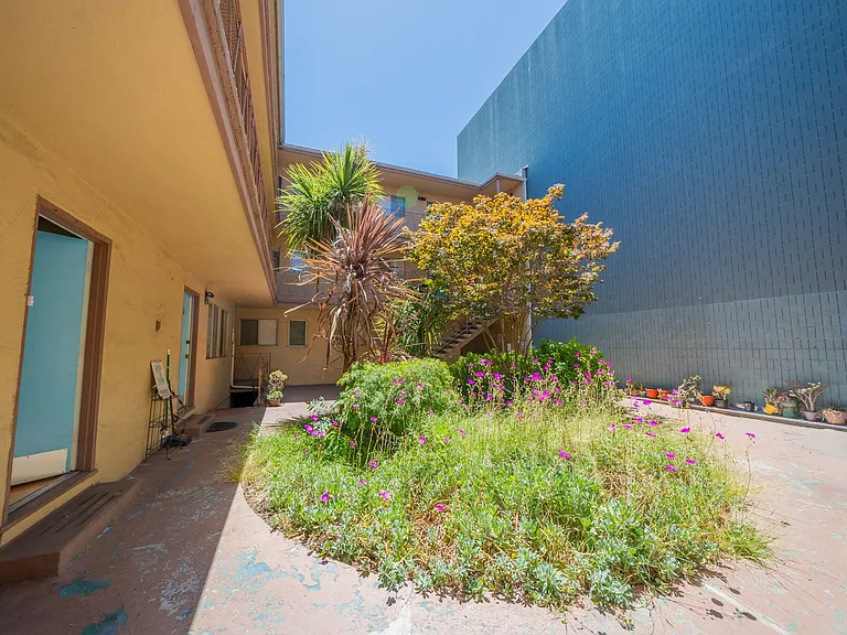 354 Vernon Street — Photo 10