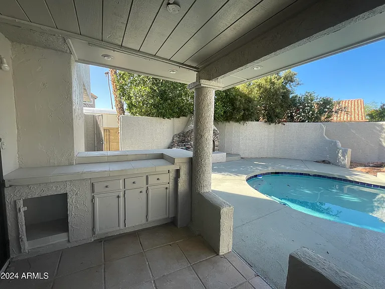 456 E Silver Creek Rd — Photo 15