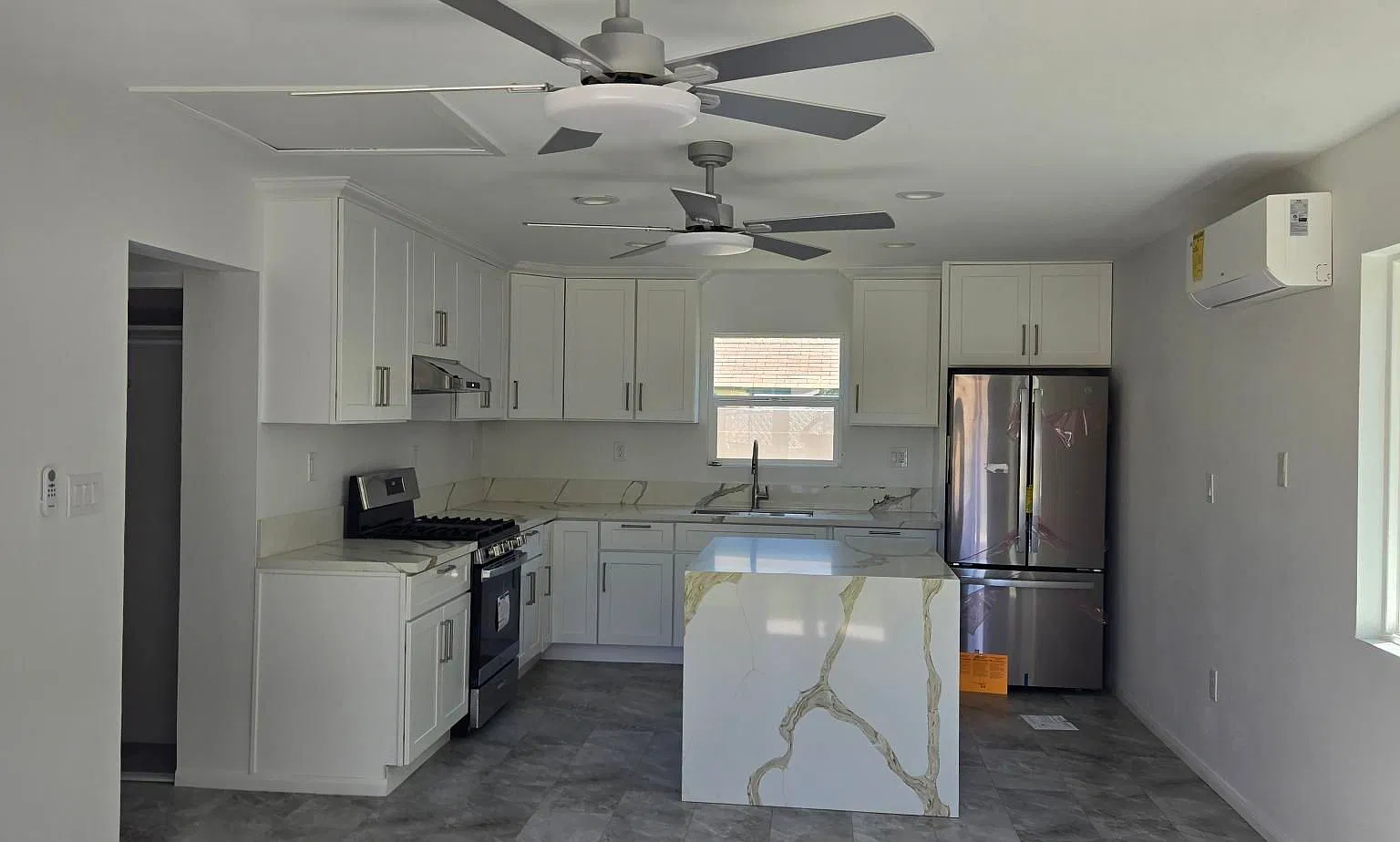 2 bed, 2.0 bath, 800 sqft, $2,600 — Photo 3