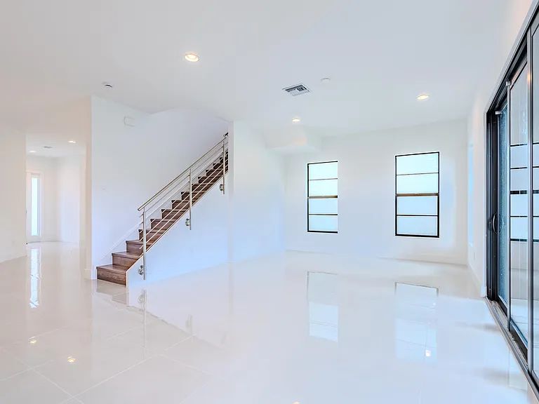 1427 SW 23rd St — Photo 20