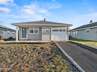 16 Saint Kitts Drive, Toms River, NJ
