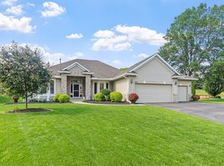 3114 Canyon Cir, Chaska, MN 55318