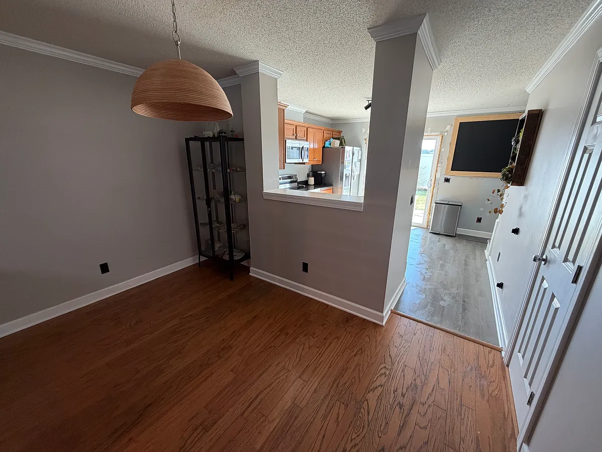 Building Photo - 1330 Thomas Langston Rd #6