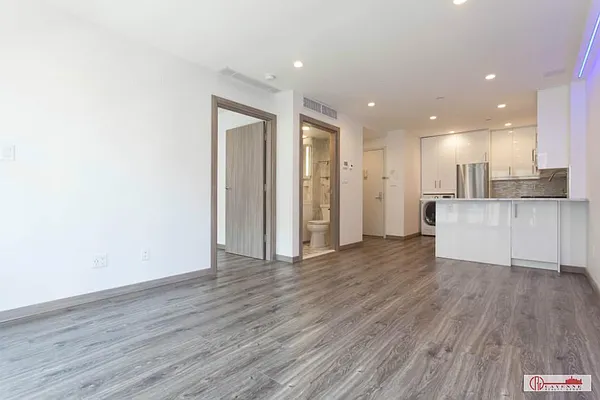 Rented by Cayenne Realty Group | media 9