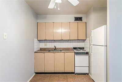5th image of 3100 Arsenal St APT 8