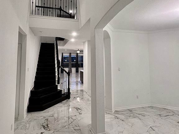 Stunning Entry way