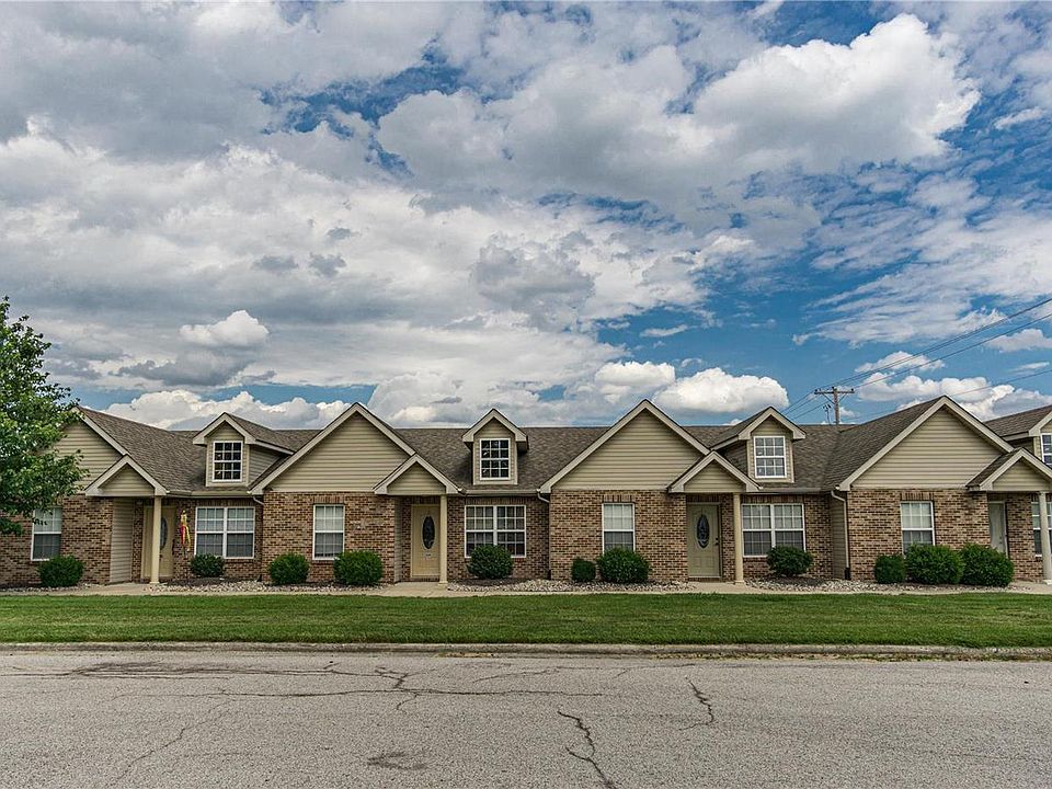 1st image of 2689 Westmoreland Dr