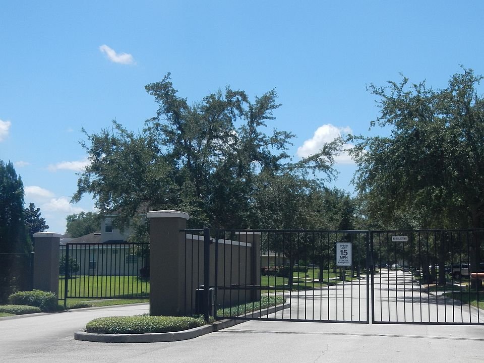 2nd image of 216 Bluestone Pl