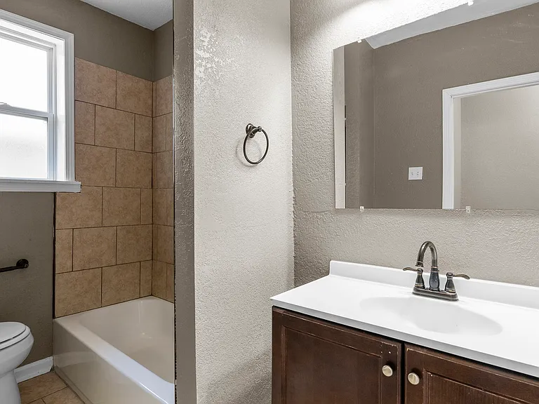 3932 Missouri Ave — Photo 15