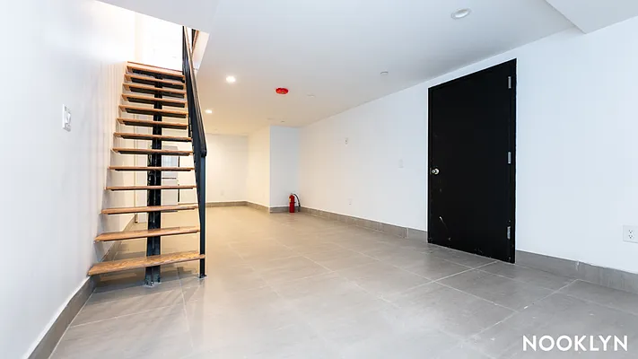 Rented by Nooklyn NYC LLC | media 32