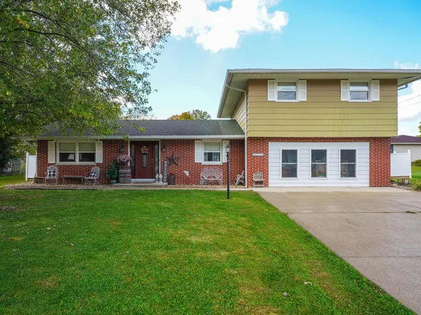 609 N 14th St, Mitchell, IN 47446