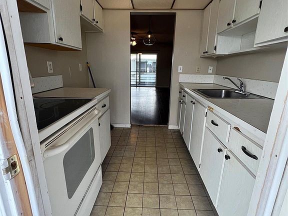 5th image of 2551 W Golf Boulevard #212