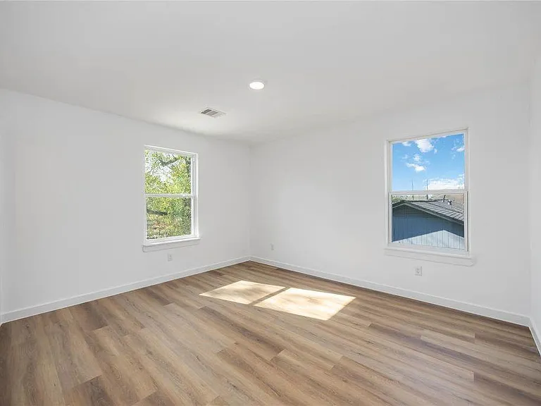 7946 Fields St #B — Photo 8