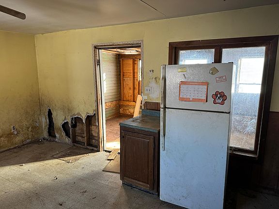 5th image of 307 Limestone Road