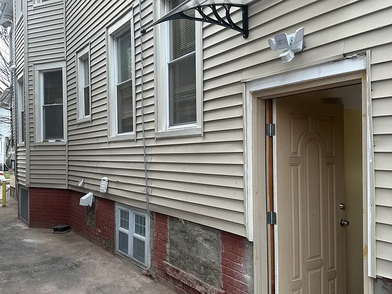 59 Sheffield Ave #B — Photo 27