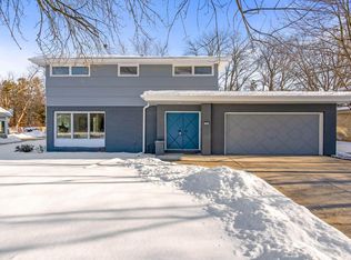 7044 N Lombardy Rd, Fox Pt, WI 53217