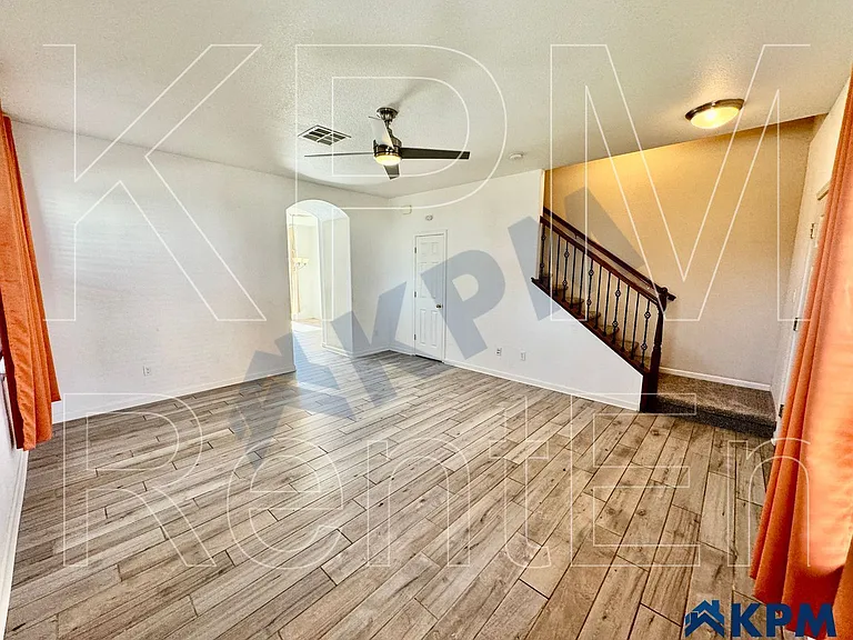 1504 Cat Tail Dr — Photo 5