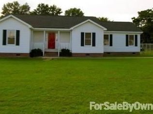 1216 N Kershaw St, Timmonsville, SC 29161