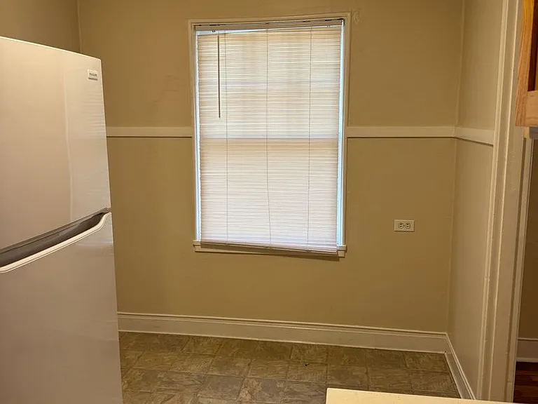 2214 Broadway St — Photo 5