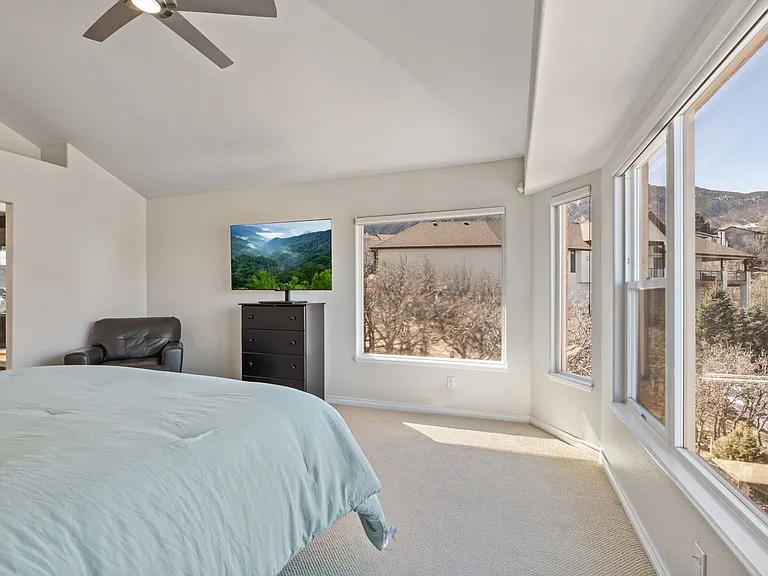 4350 Reginold Ct — Photo 21