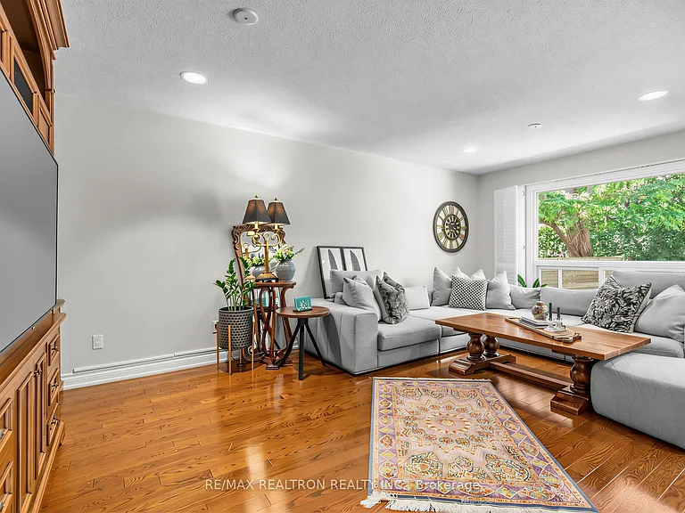 210 Westmount Blvd — Photo 13