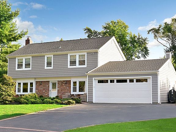 4th image of 34 Millbrook Dr
