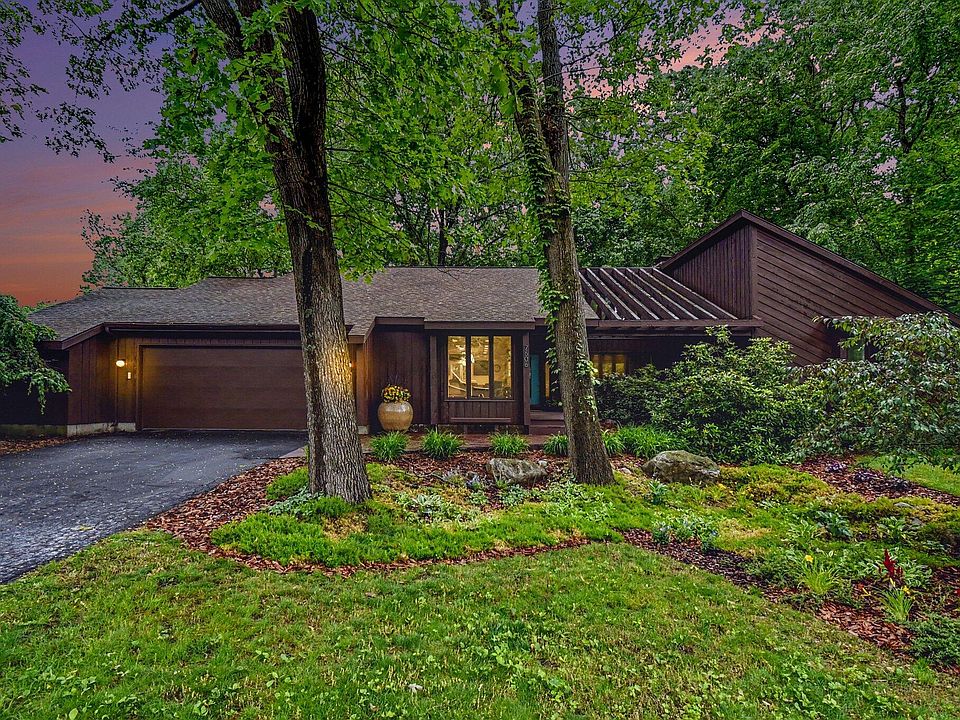 1st image of 7606 Leyton Dr SE