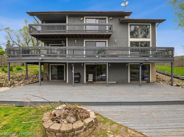 40403 S Interstate Highway 94 Service Dr, Van Buren Township, MI 48111