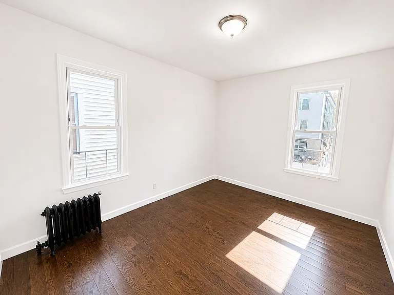 594 S 19th St #2 — Photo 4