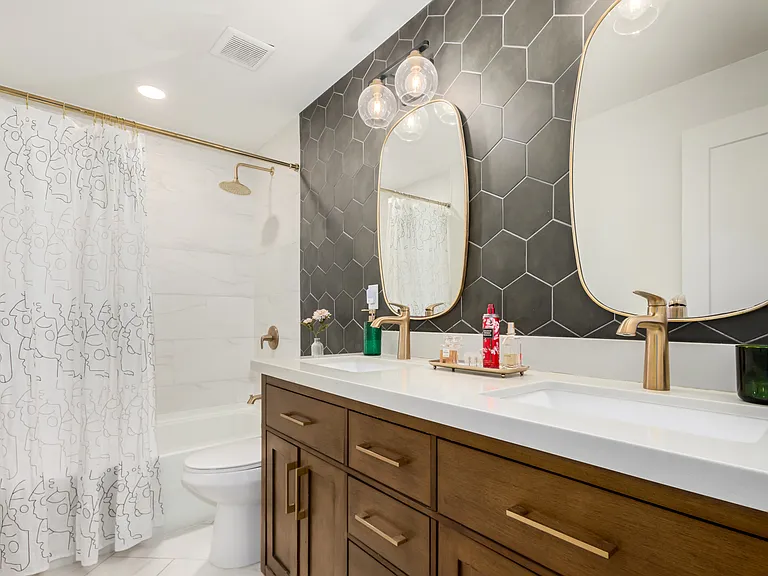 4109 E Crocus Dr — Photo 20