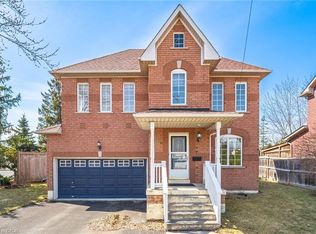 7064 Walworth Ct, Mississauga, ON L5N 7L4