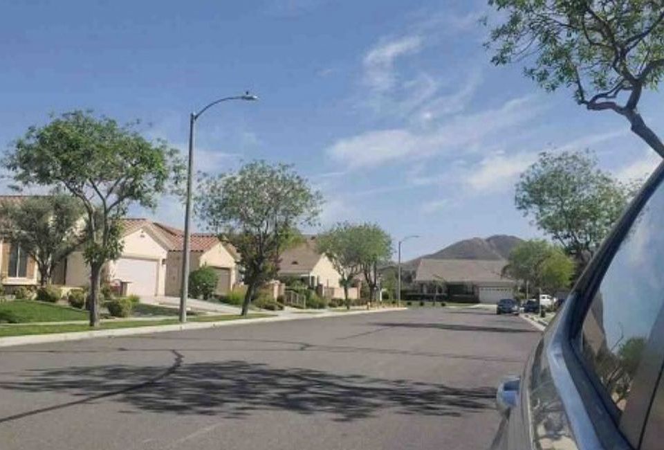 Exterior Neighborhood (street photo)