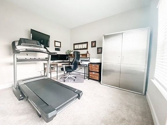5th image of 565 Oakvale Ln