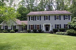 Home for Sale in Chagrin Falls, Ohio $369,000