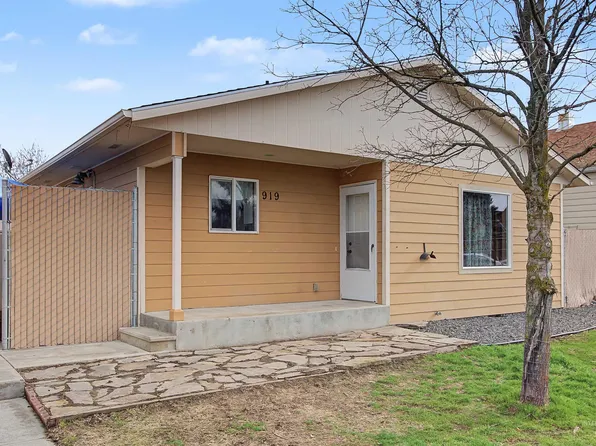 919 9th St, Clarkston, WA 99403