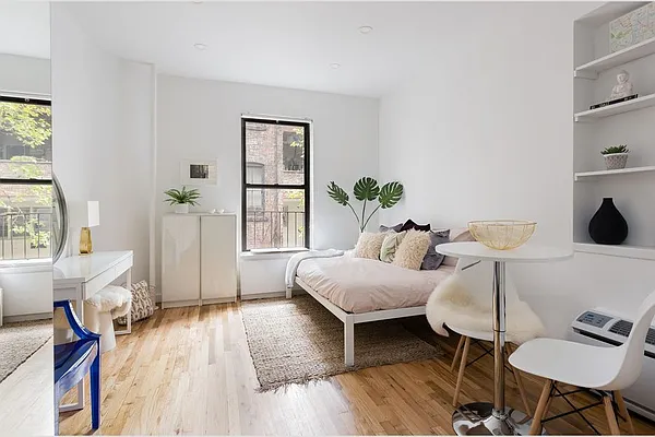 Sold by Compass | media 11