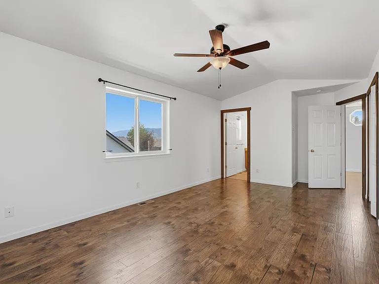 801 Dimaggio Dr — Photo 13