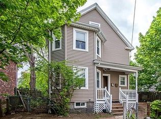 385 Walker St, Lowell, MA 01851