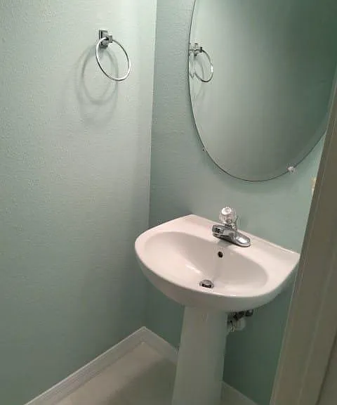 2568 Hidden Cove Ln — Photo 4