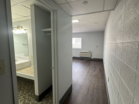 3rd image of 104 S Main St #13