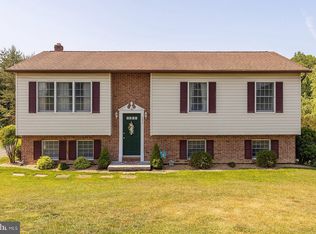 202 Masters Dr, Cross Junction, VA 22625