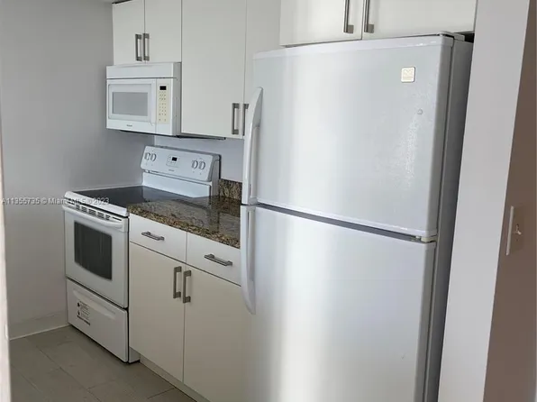 7601 E Treasure Dr APT 1102, North Bay Village, FL 33141