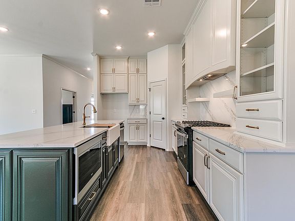 7th image of this home