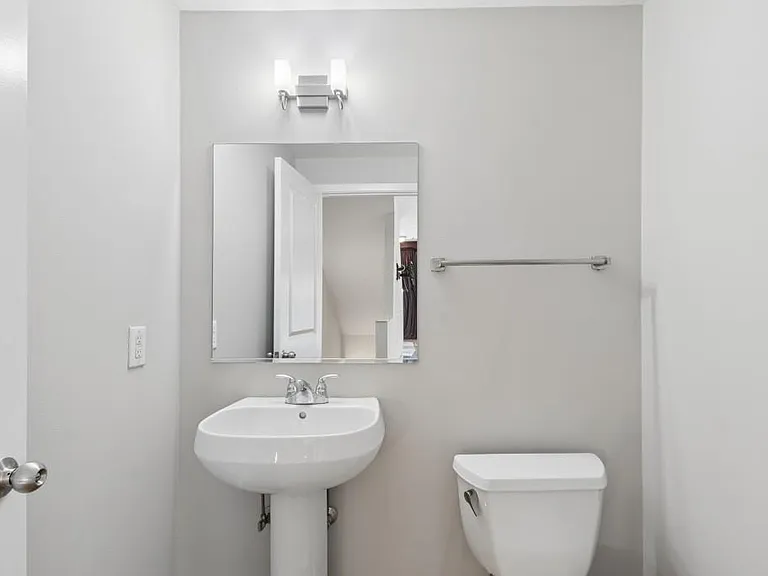 238 Walker St SW #37 — Photo 13