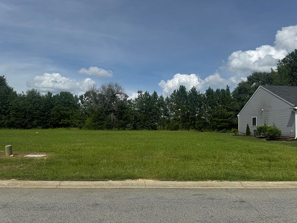 1st image of 115 Orchard Cir