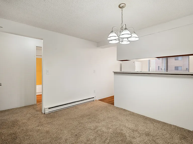 Crystal Springs Apartments — Photo 99