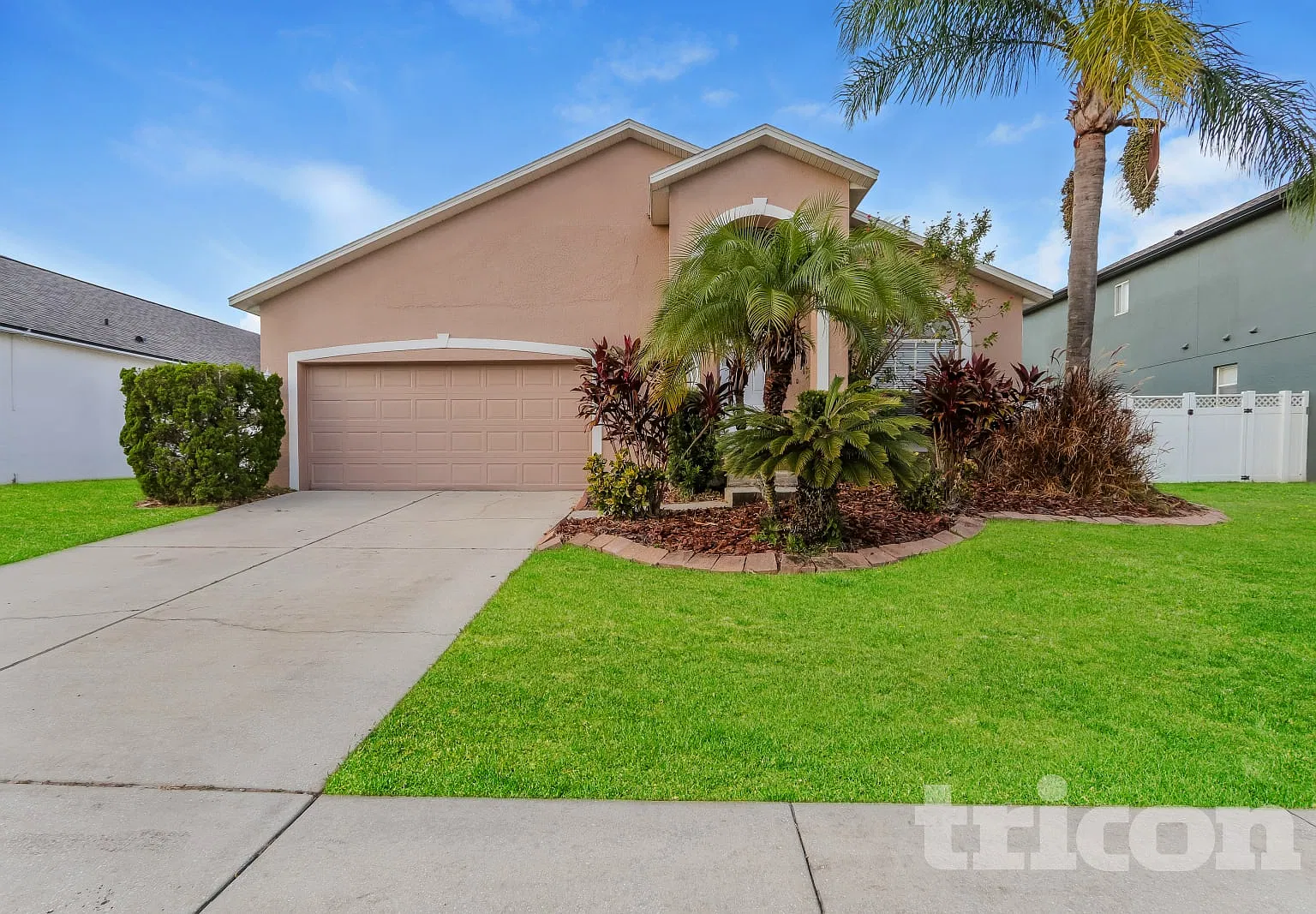 7506 Merchantville Circle Zephyrhills FL — Photo 1