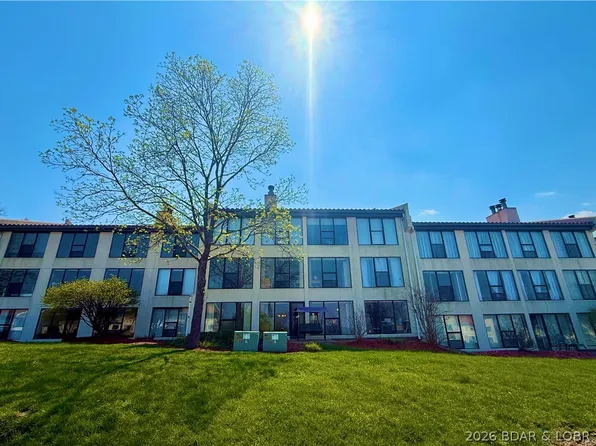 85 La Jolla Dr, Lake Ozark, MO 65049