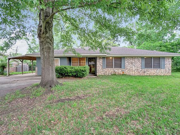 3rd image of 118 Cedar Heights Dr